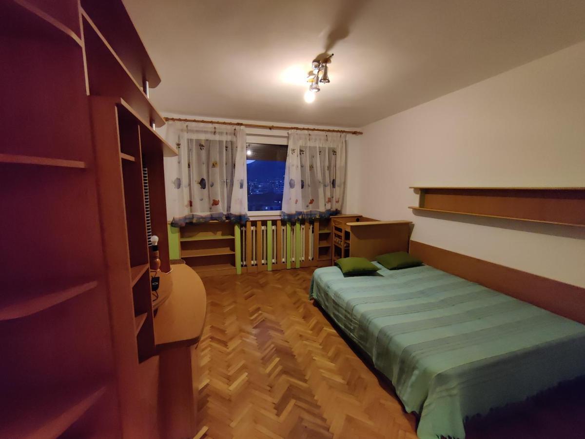 Cosy 2-Bedroom Apartment With An Amazing Panorama Дева Екстериор снимка